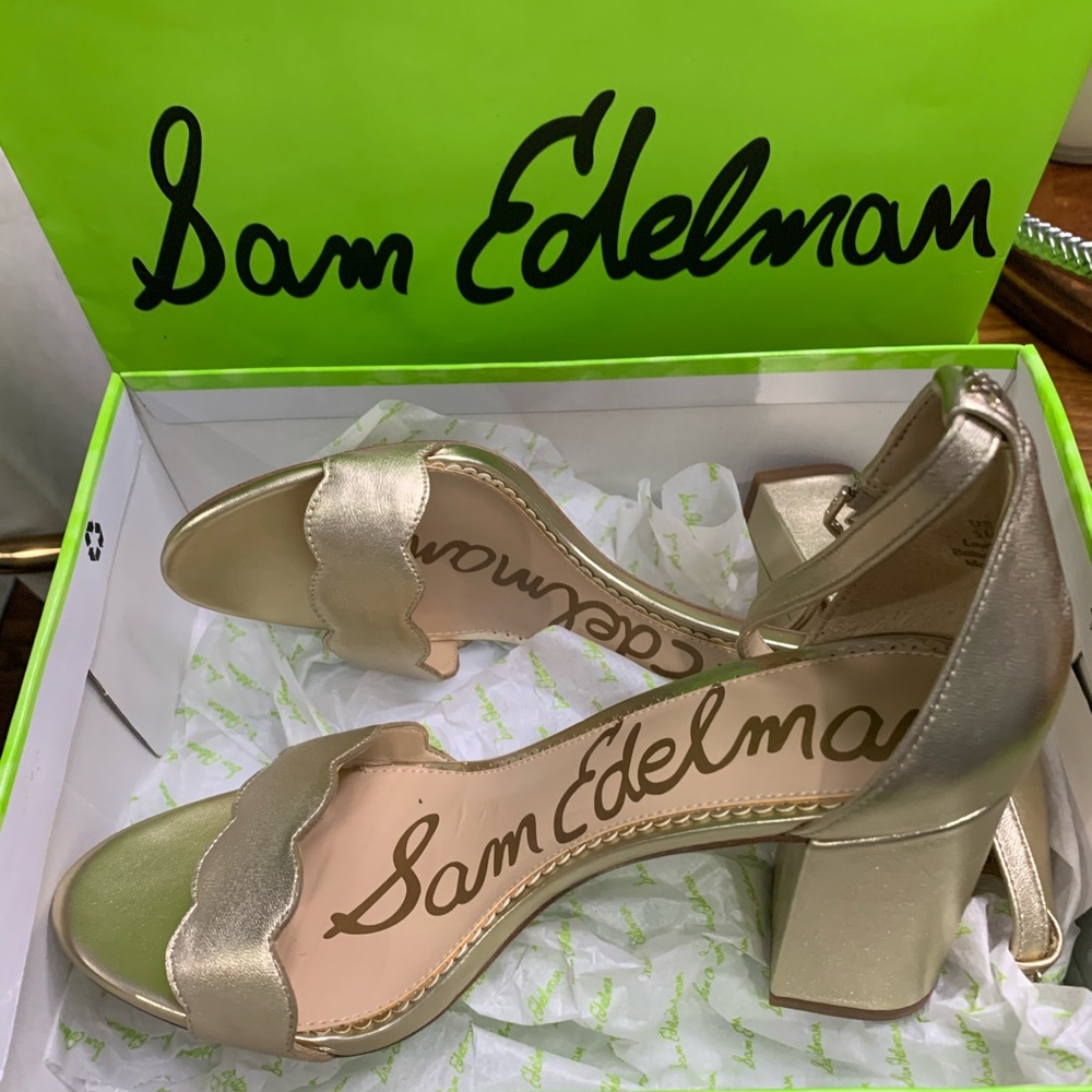 Sam Edelman Gold leather shoes